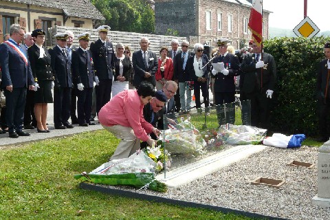 Z1806-09 AET LA 17a Inauguration de la stele des oublies