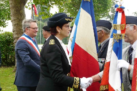 Z1806-09 AET LA 21 le Maire et la Sous-Prefete