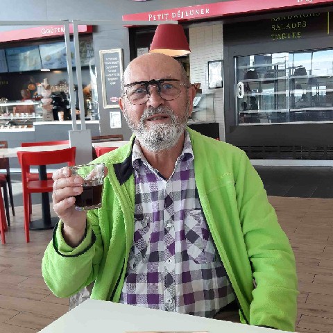 Z2406-12 J1 006 CDG Roissy Bernard Perrin Attente embarquement