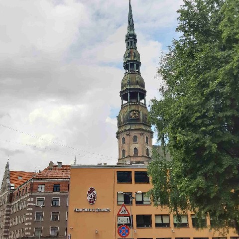 Z2406-12 J1 026 Riga Clocher de l'église évangélique luthérienne Saint-Pierre - notre repère