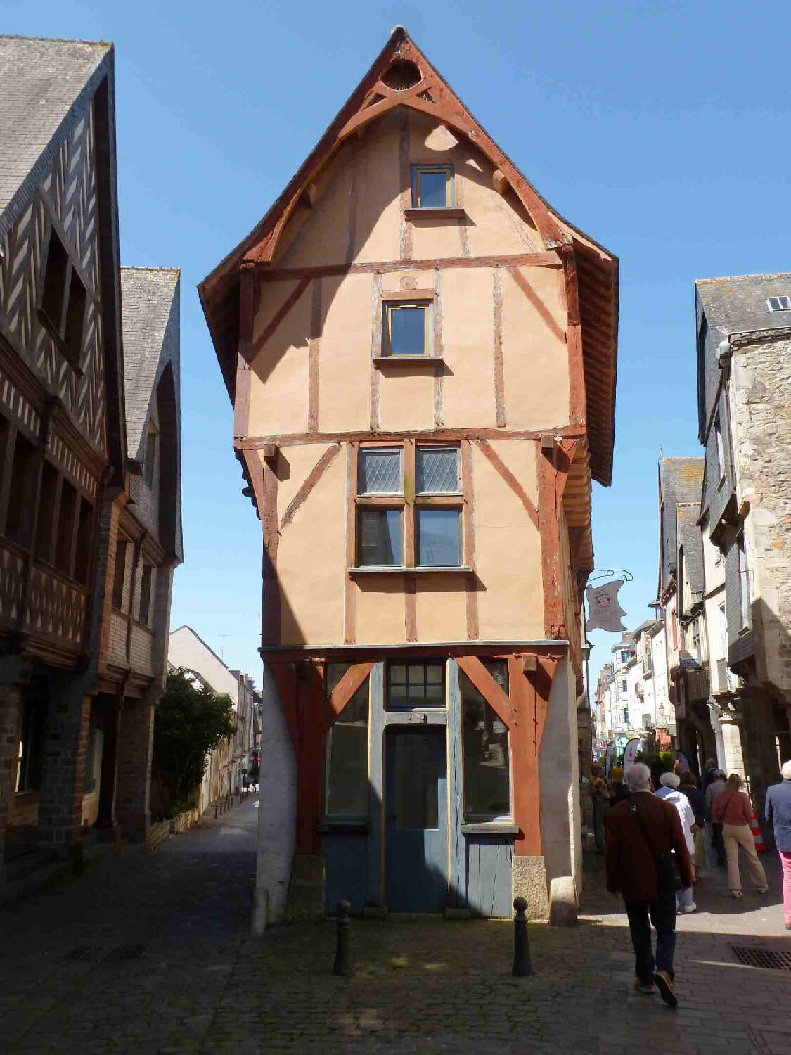 Z2505-15 GDG Ouest à Vitré 052 Maison de l’Isle