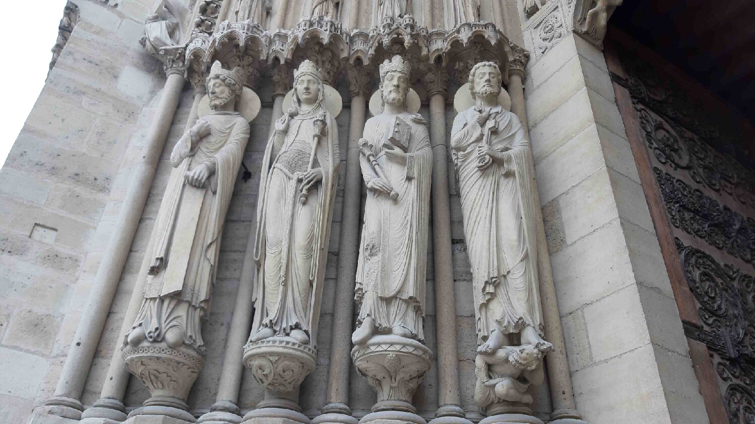 Z2510-10 AG GDG Paris 59 - la cathédrale - piédroit de gauche du portail Sainte-Anne