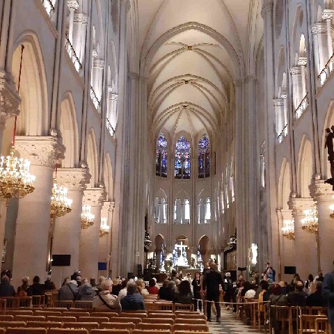 Z2510-10 AG GDG Paris 30 - la cathédrale - la nef