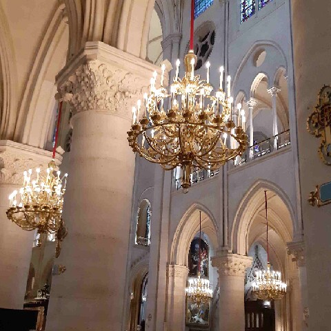 Z2510-10 AG GDG Paris 32 - la cathédrale