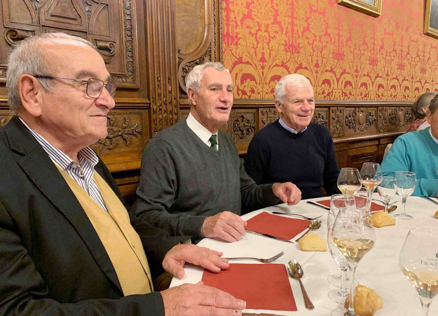 Z2510-10 AG GDG Paris 66 - aux Gueules Cassées - le déjeuner