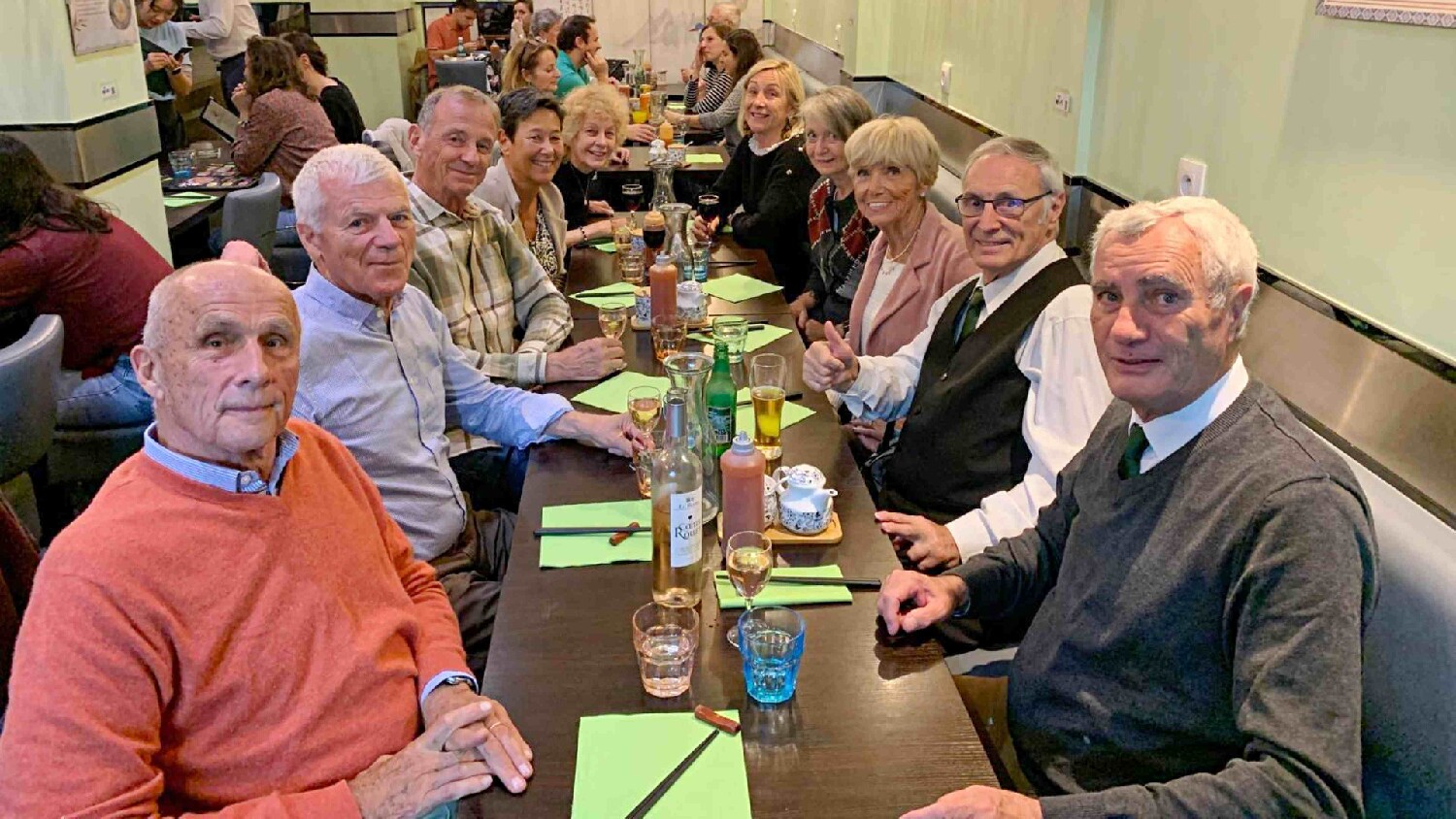 Z2510-10 AG GDG Paris 86 - après le Finex - Diner au resto