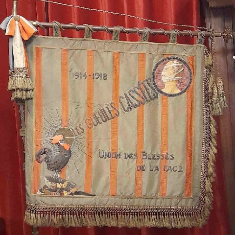 Z2510-10 AG GDG Paris 64 - aux Gueules Cassées 27 rue d'Auguesseau - le Fanion