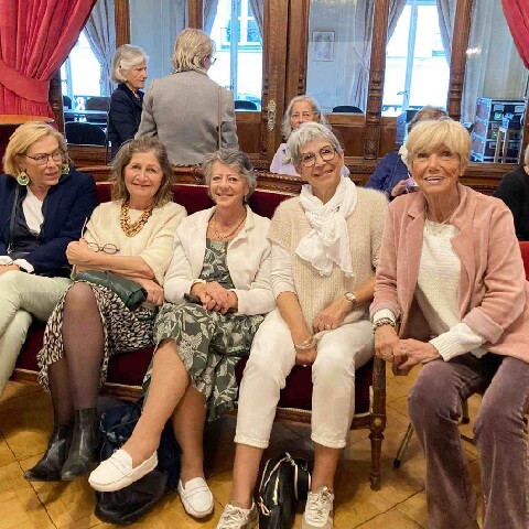 Z2510-10 AG GDG Paris 74a - aux Gueules Cassées - les Dames ont pu assister à la réunion