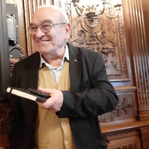 Z2510-10 AG GDG Paris 80 - aux Gueules Cassées - Elrick Irastorza, notre président, clôt la réunion